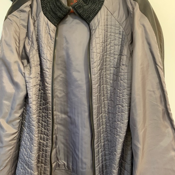 Ladies Leather Jacket - Picture 2 of 2